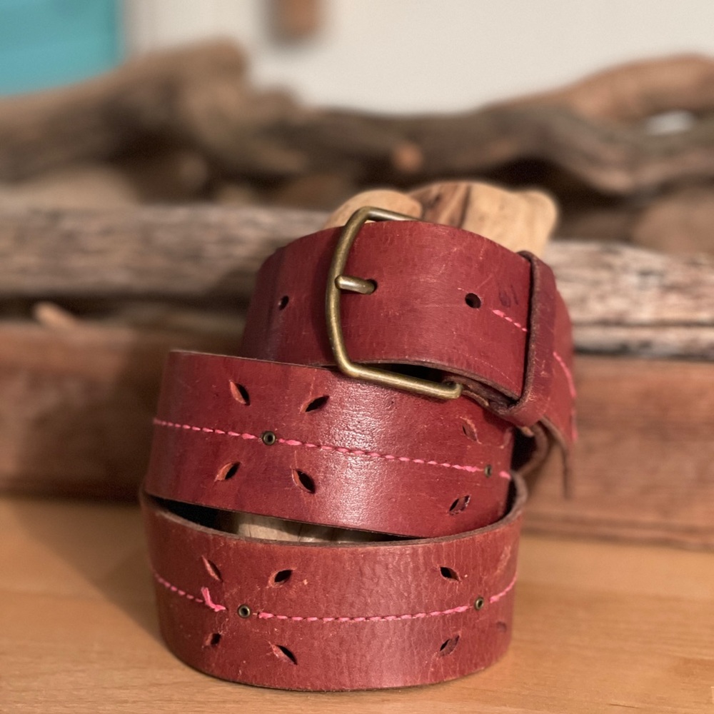 Vntg genuine cognac leather belt